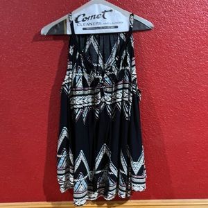 Jessica Simpson cold shoulder too